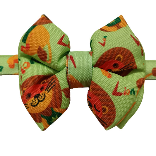 Lions Print Bow Tie | Snap-Buckle Closure